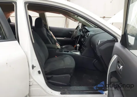 2015 Nissan Rogue Select S z USA, uszkodzony, nr VIN JN8AS5MV2FW761639